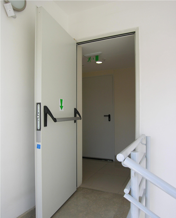 Vì sao cửa chống cháy đi kèm bộ phận chuyên dụng