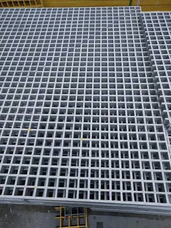 Một số tiêu chuẩn chọn sàn grating composite trong công nghiệp