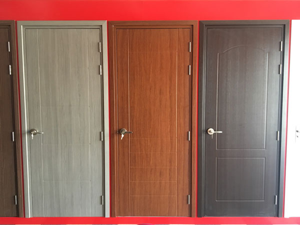 Cửa composite có thực sự bền không
