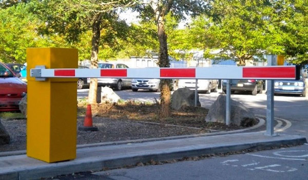 Những ưu nhược điểm của thanh chắn barie tự động
