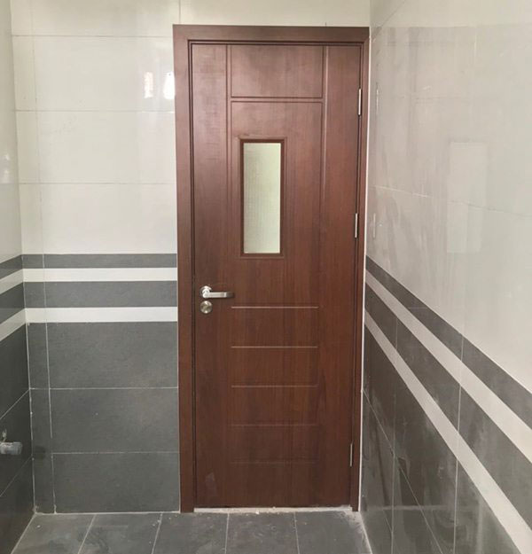 Nên lắp cửa nhựa composite hay cửa nhôm xingfa cho nhà vệ sinh